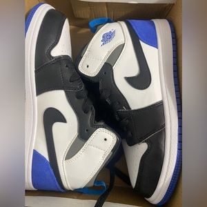 Air Jordan, Blue, Black and White, new in box, Sz 4 youth